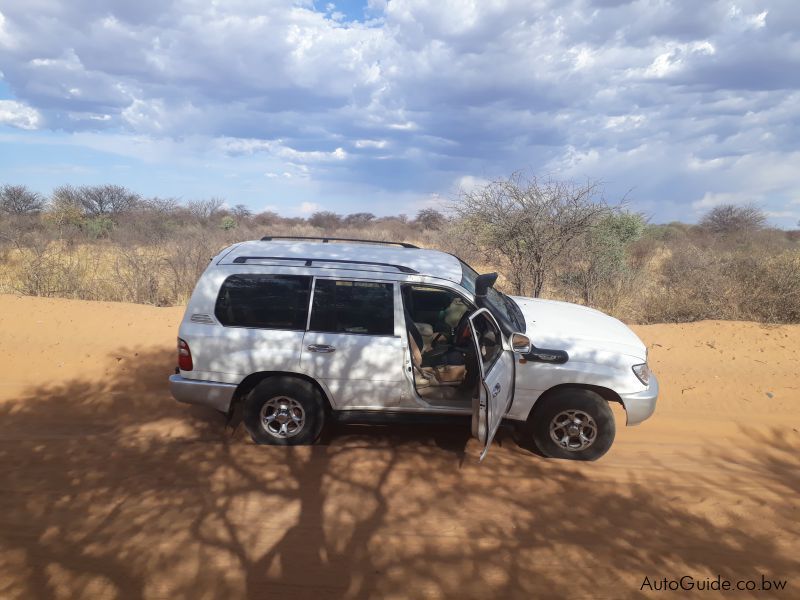 Toyota Land Cruiser 100 Series 4.2 D in Botswana