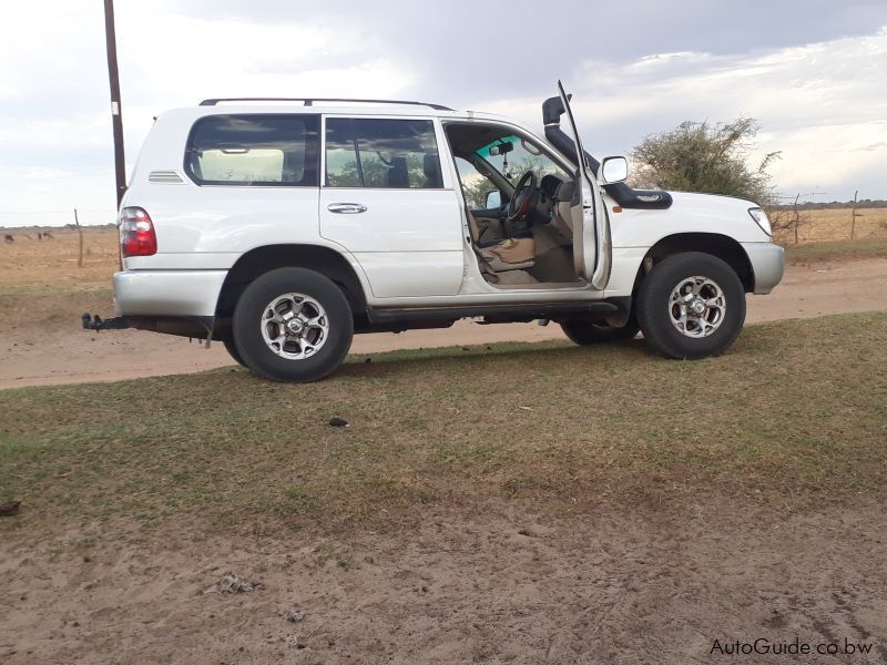 Toyota Land Cruiser 100 Series 4.2 D in Botswana