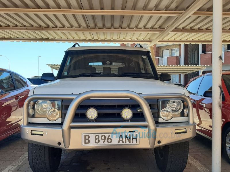 Land Rover Discovery 2 in Botswana