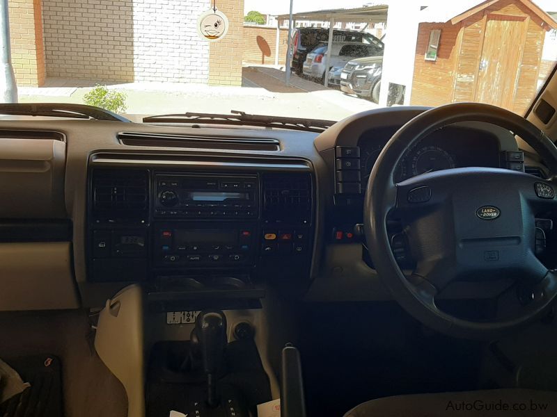 Land Rover Discovery 2 in Botswana