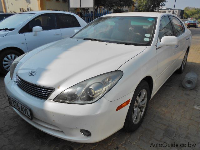 Lexus ES 300 in Botswana