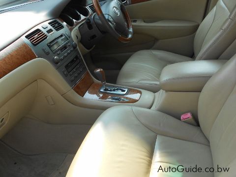 Lexus ES 300 in Botswana