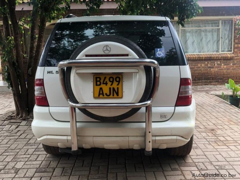 Mercedes-Benz ML500 in Botswana