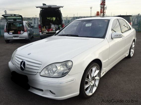 Mercedes-Benz S500 V8 in Botswana