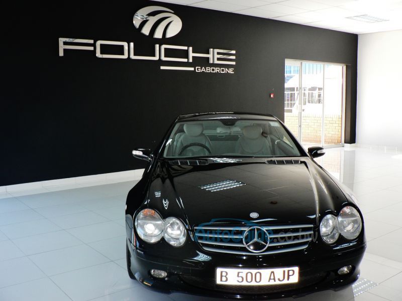 Mercedes-Benz SLK 500 in Botswana