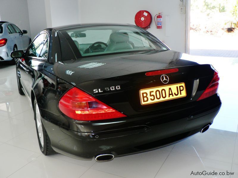 Mercedes-Benz SLK 500 in Botswana