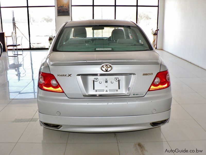 Toyota Mark X 250G in Botswana