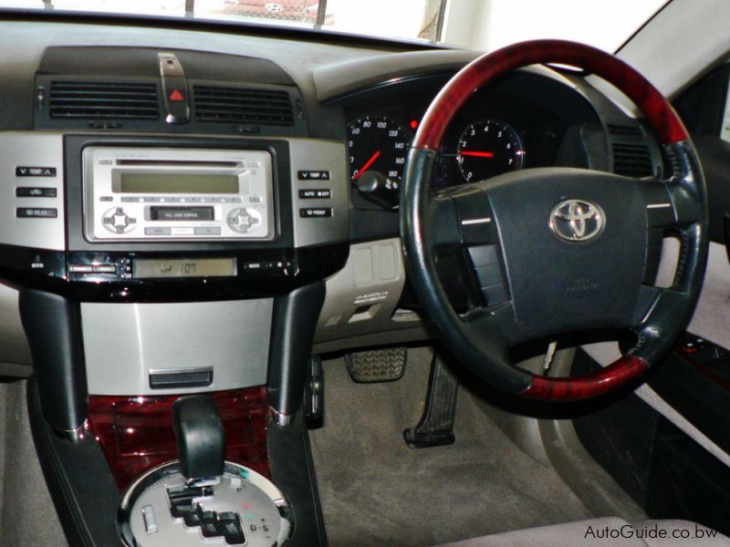 Toyota Mark X 250G in Botswana