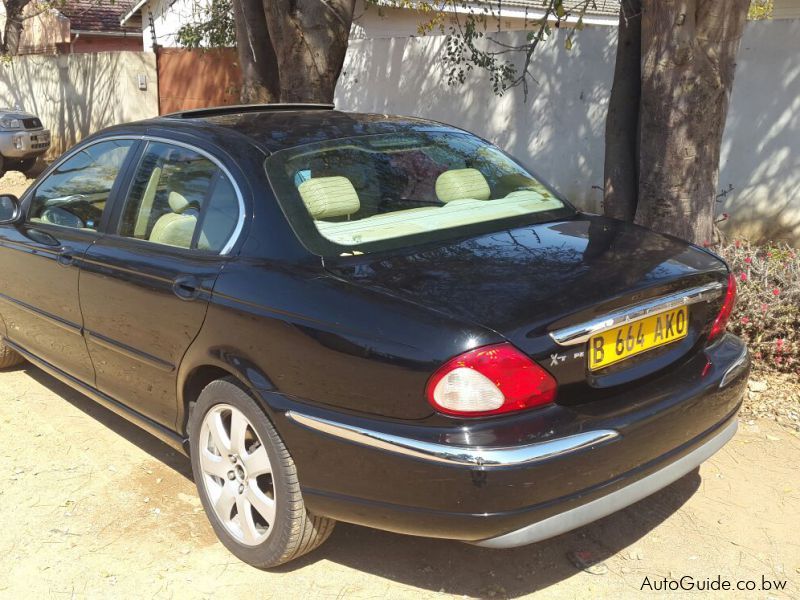 Jaguar X Type in Botswana
