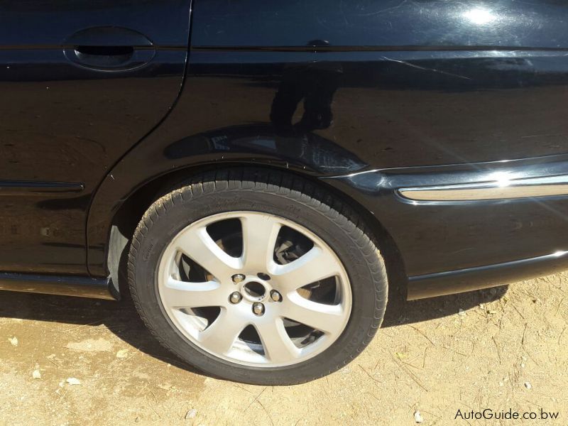 Jaguar X Type in Botswana