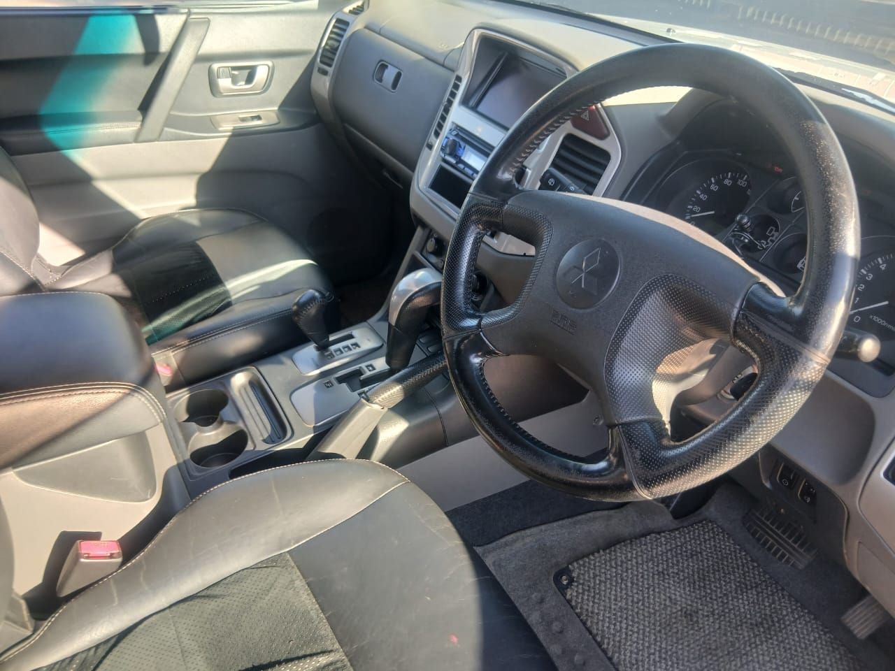 Mitsubishi Pajero 3.2 V6 GLS(Auto) in Botswana