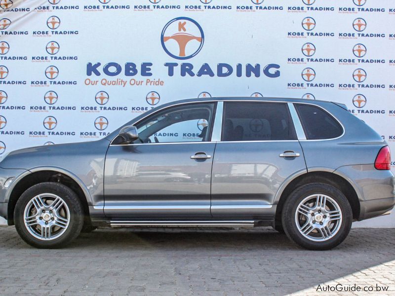 Porsche Cayenne in Botswana