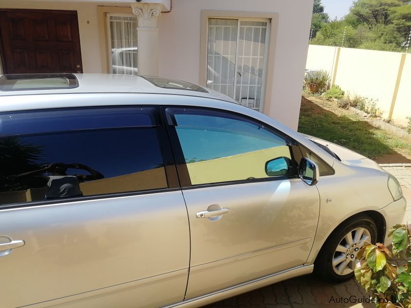 Toyota Ipsum 240 u in Botswana