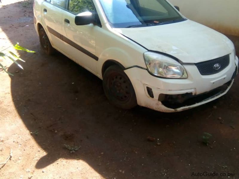 Kia Rio CVVT. 1.6l in Botswana