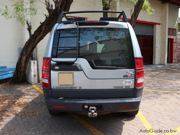 Land Rover Discovery 3 in Botswana