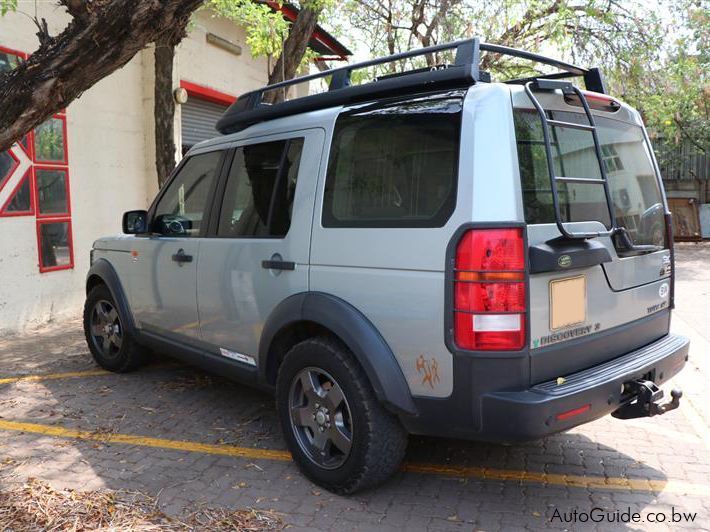 Land Rover Discovery 3 in Botswana