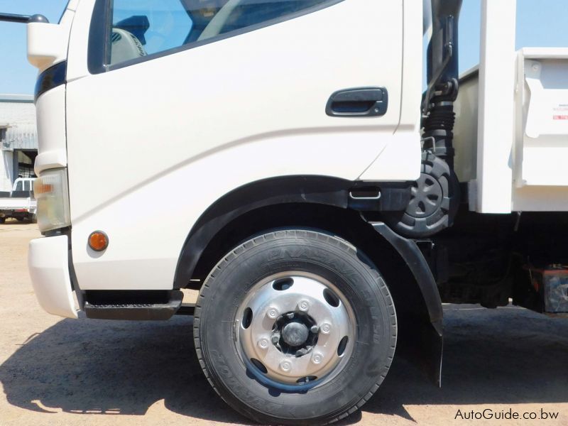 Toyota Dyna Dropside in Botswana