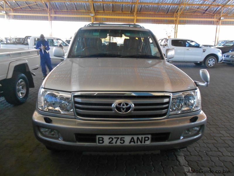 Toyota Land Cruiser 100 in Botswana