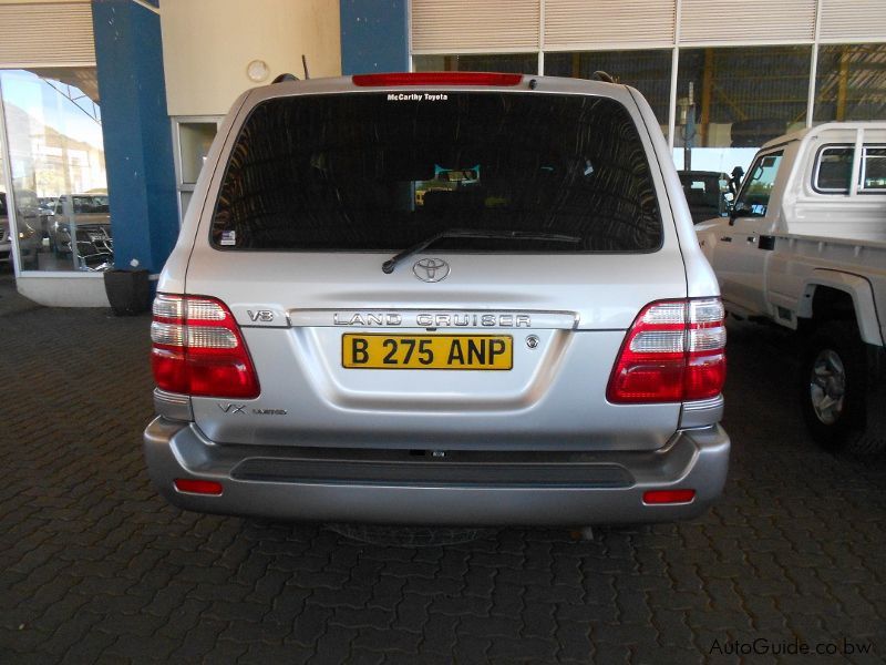 Toyota Land Cruiser 100 in Botswana