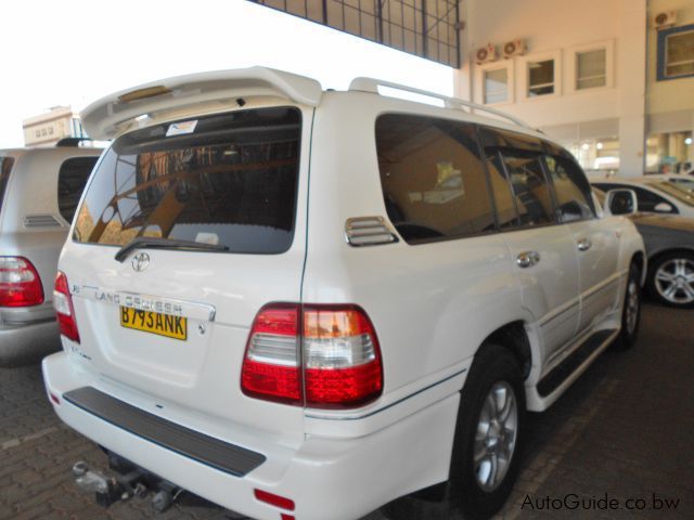 Toyota Land Cruiser 100 VX in Botswana