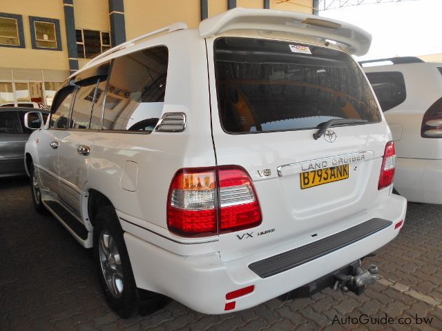 Toyota Land Cruiser 100 VX in Botswana