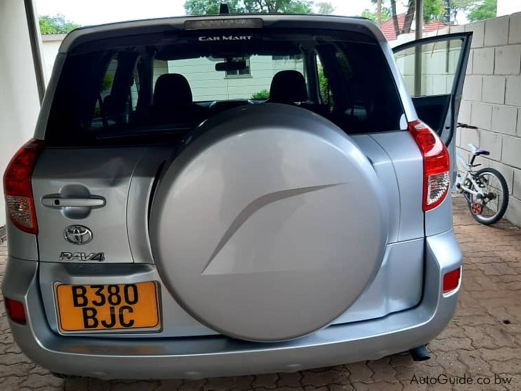 Toyota RAV4 in Botswana