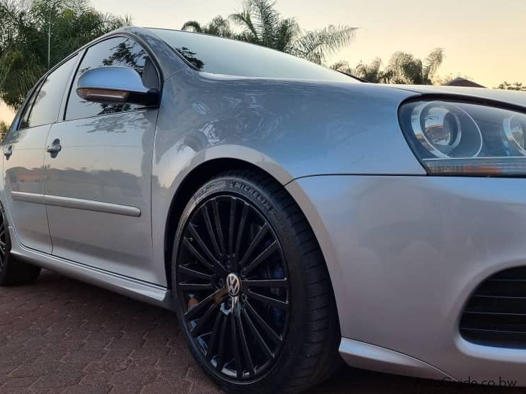 Volkswagen Golf 5 R32 in Botswana