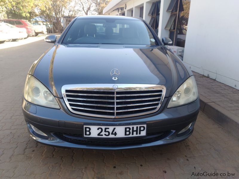 Mercedes-Benz S300 in Botswana
