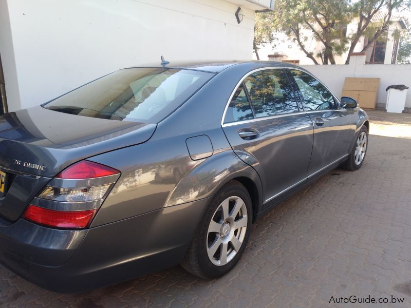 Mercedes-Benz S300 in Botswana