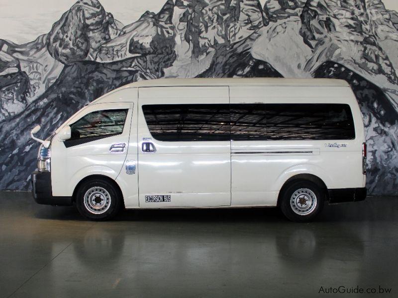 Toyota Hiace Commuter - 15 Seater in Botswana