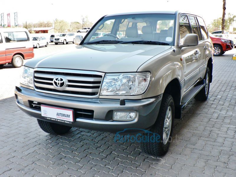 Toyota Land Cruiser 100 Series VX in Botswana