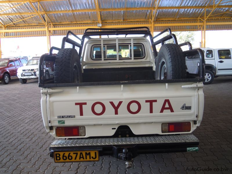 Toyota Land Cruiser 4500 EFI in Botswana