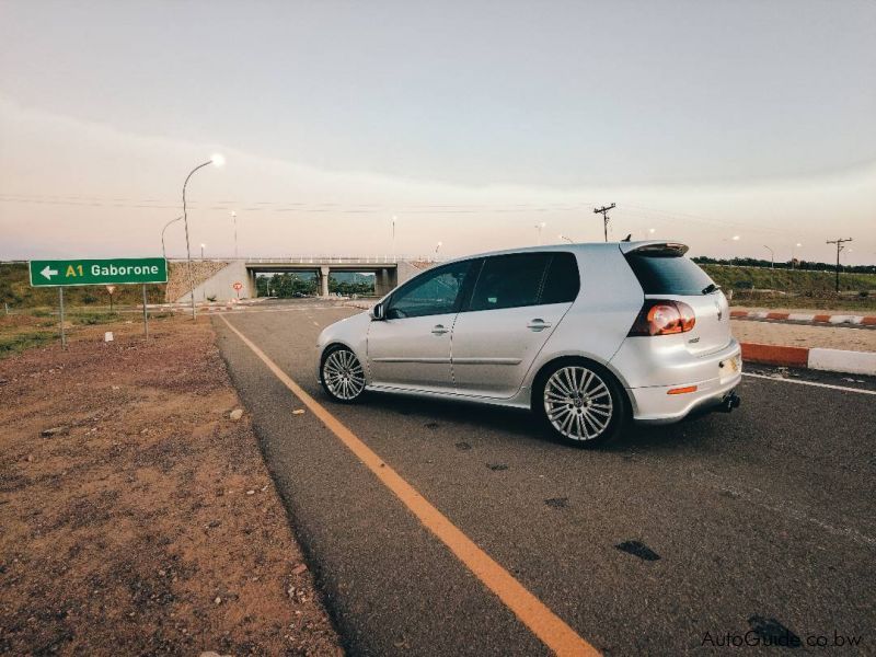 Volkswagen Golf MK5 R32 in Botswana