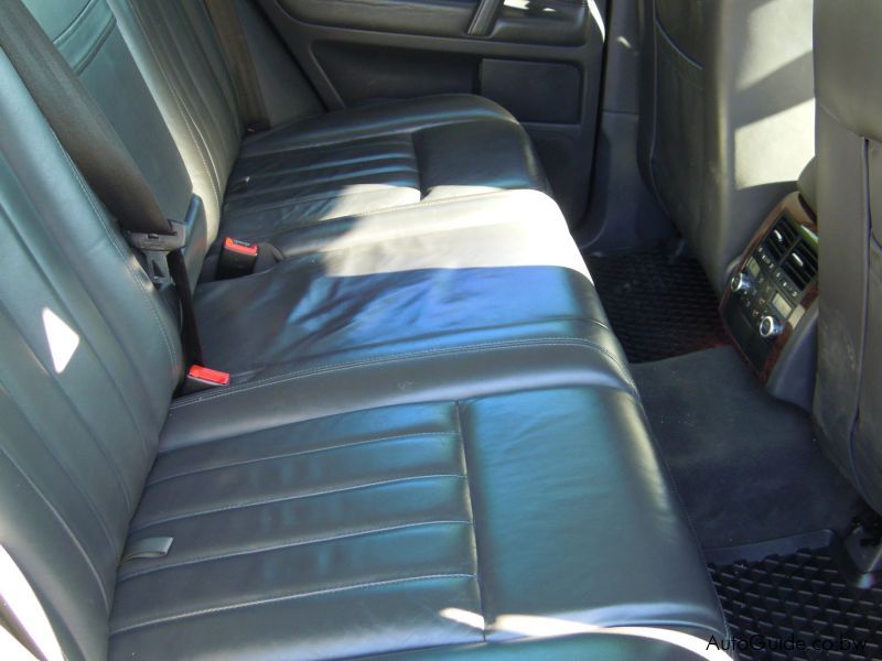 Volkswagen Touareg V10 in Botswana