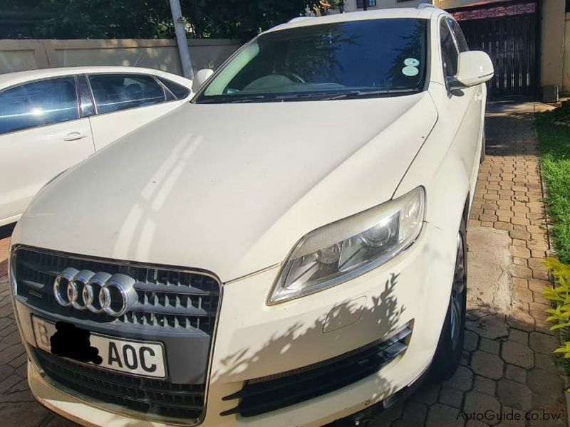Audi Q7 in Botswana
