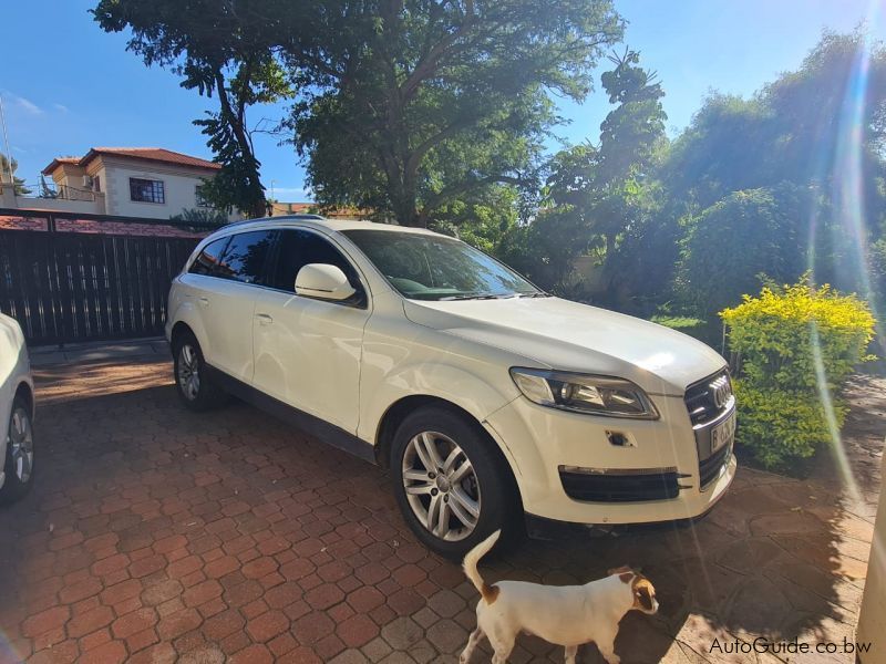 Audi Q7 in Botswana