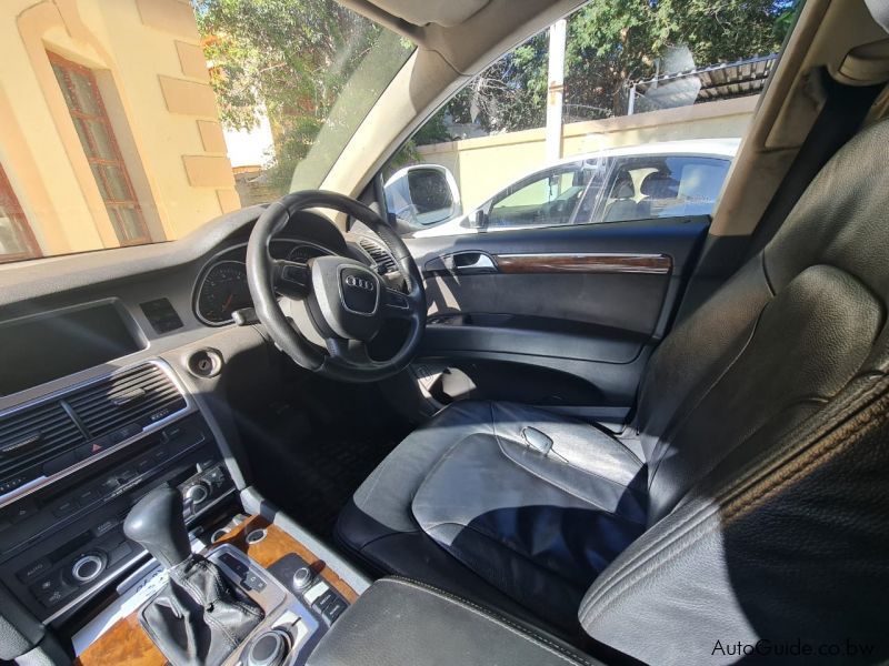 Audi Q7 in Botswana