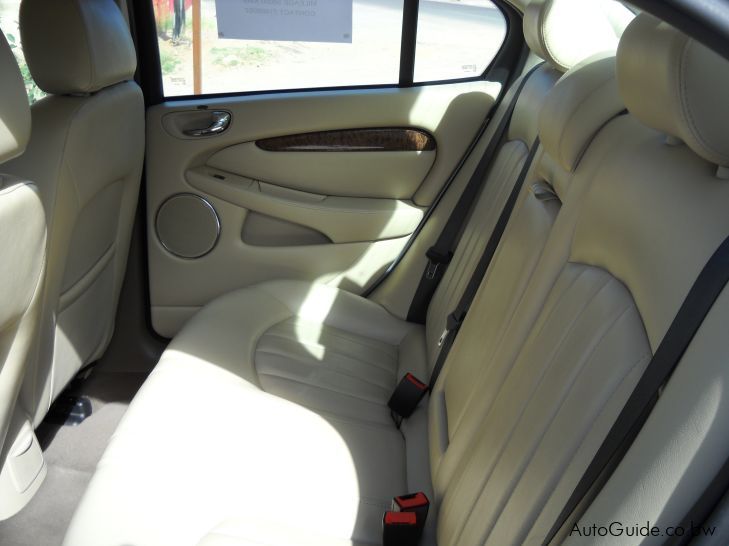 Jaguar X Type  in Botswana