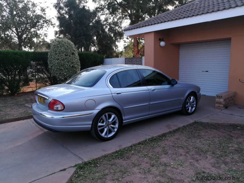 Jaguar X-type in Botswana