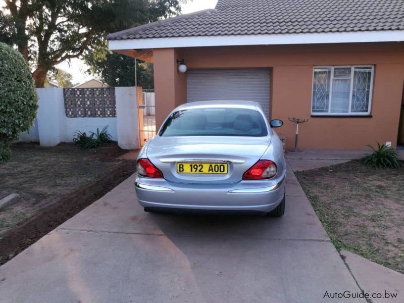 Jaguar X-type in Botswana