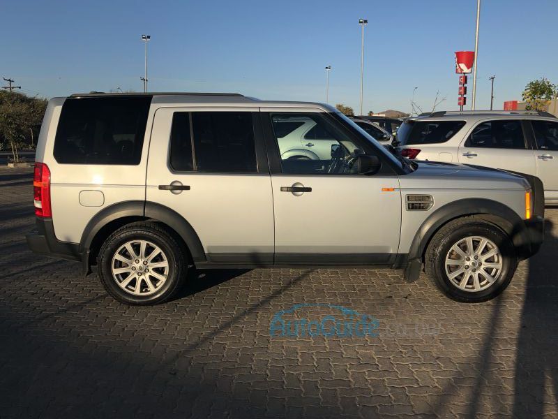 Land Rover Discovery 3 HSE V6 in Botswana