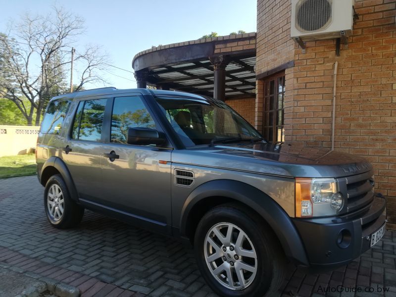 Land Rover Discovery 3 in Botswana