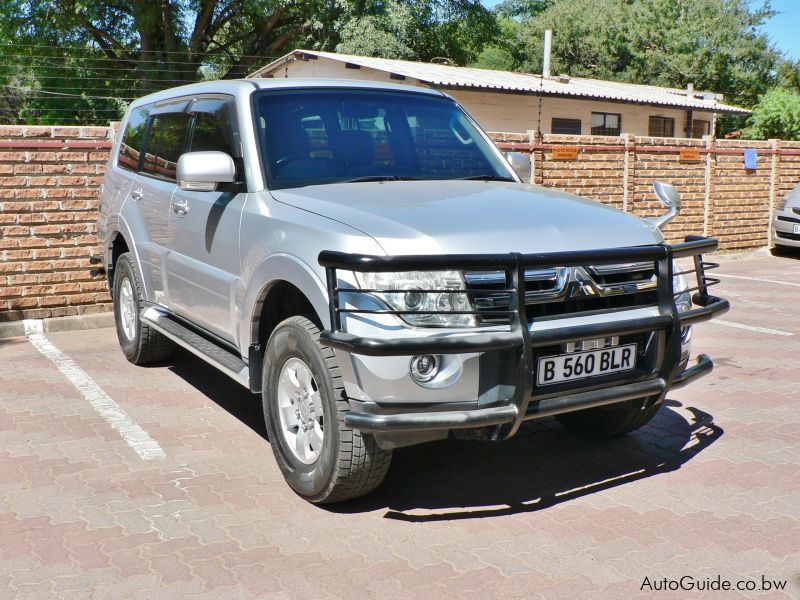 Mitsubishi Pajero V6 in Botswana