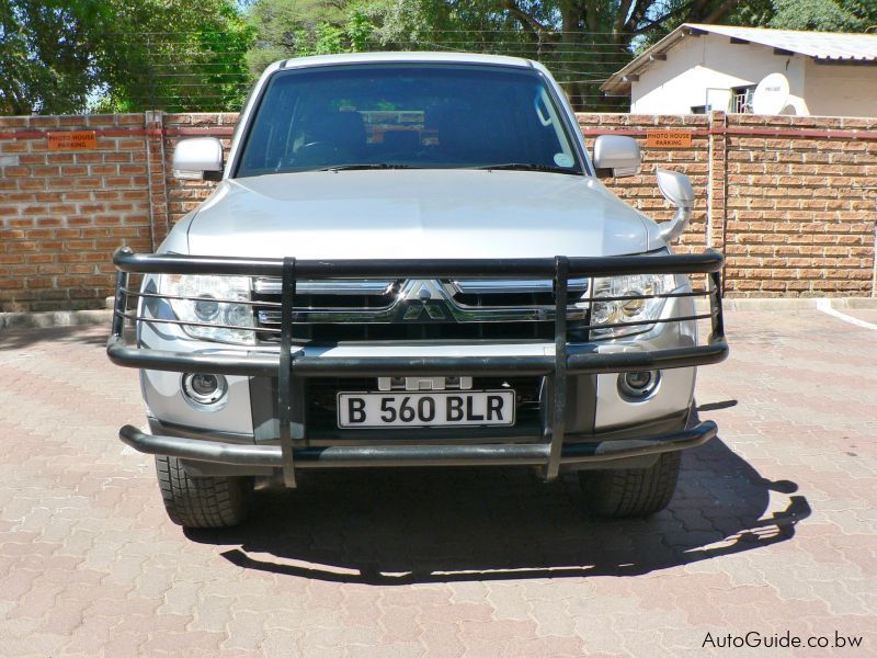 Mitsubishi Pajero V6 in Botswana