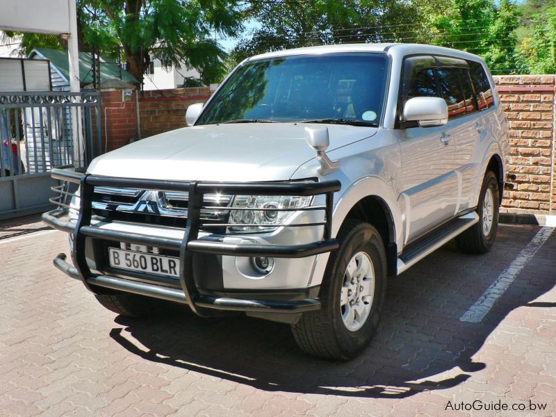 Mitsubishi Pajero V6 in Botswana