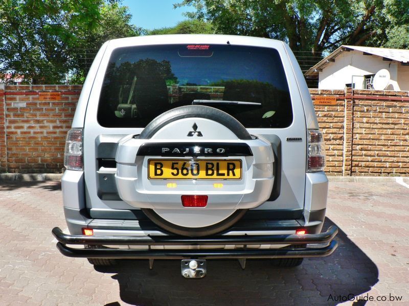 Mitsubishi Pajero V6 in Botswana