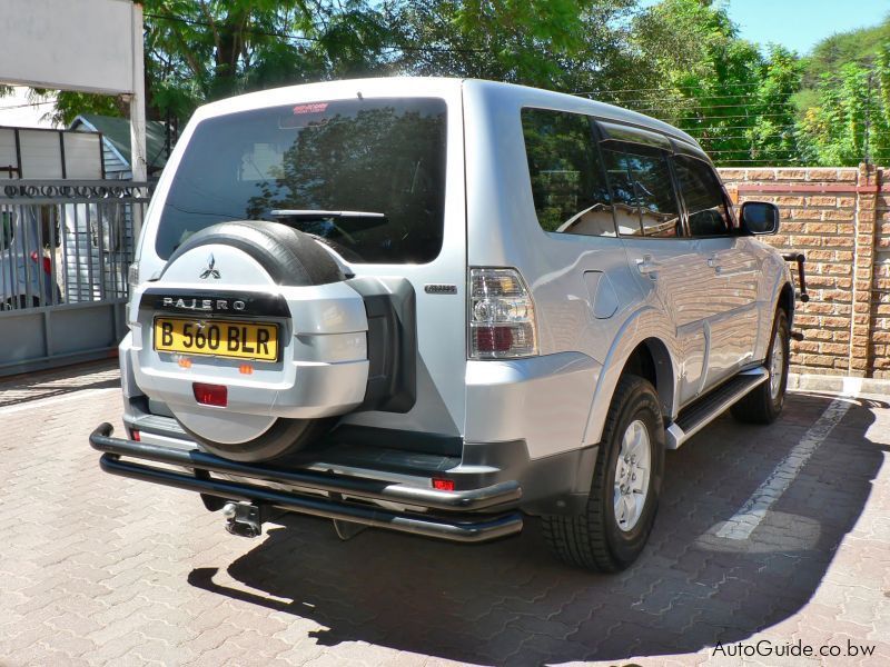 Mitsubishi Pajero V6 in Botswana