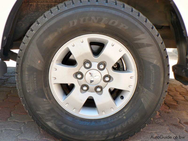 Mitsubishi Pajero V6 in Botswana