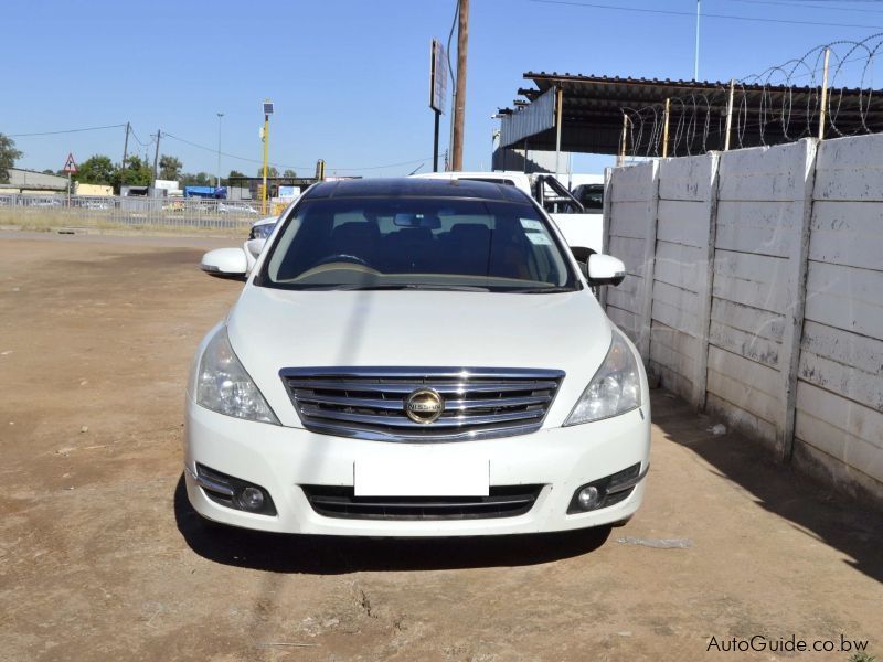 Nissan Teana 250XV in Botswana