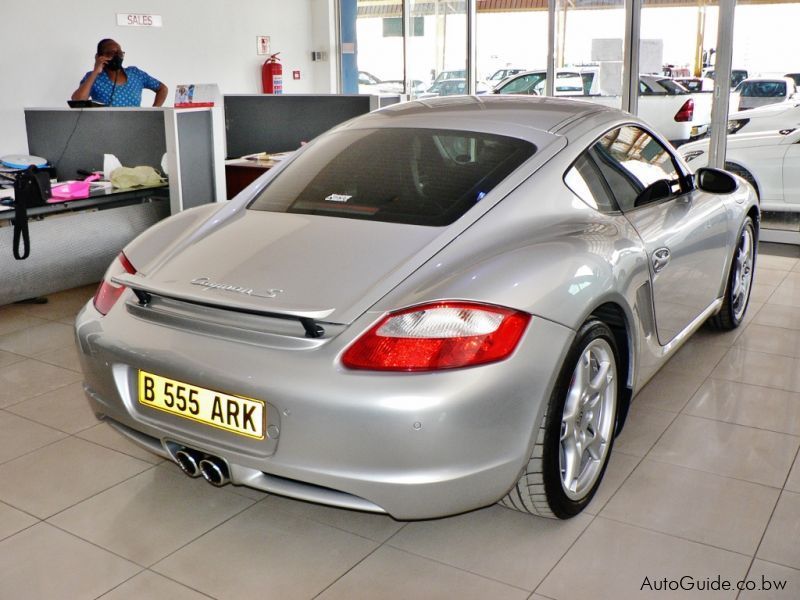 Porsche Cayman S in Botswana